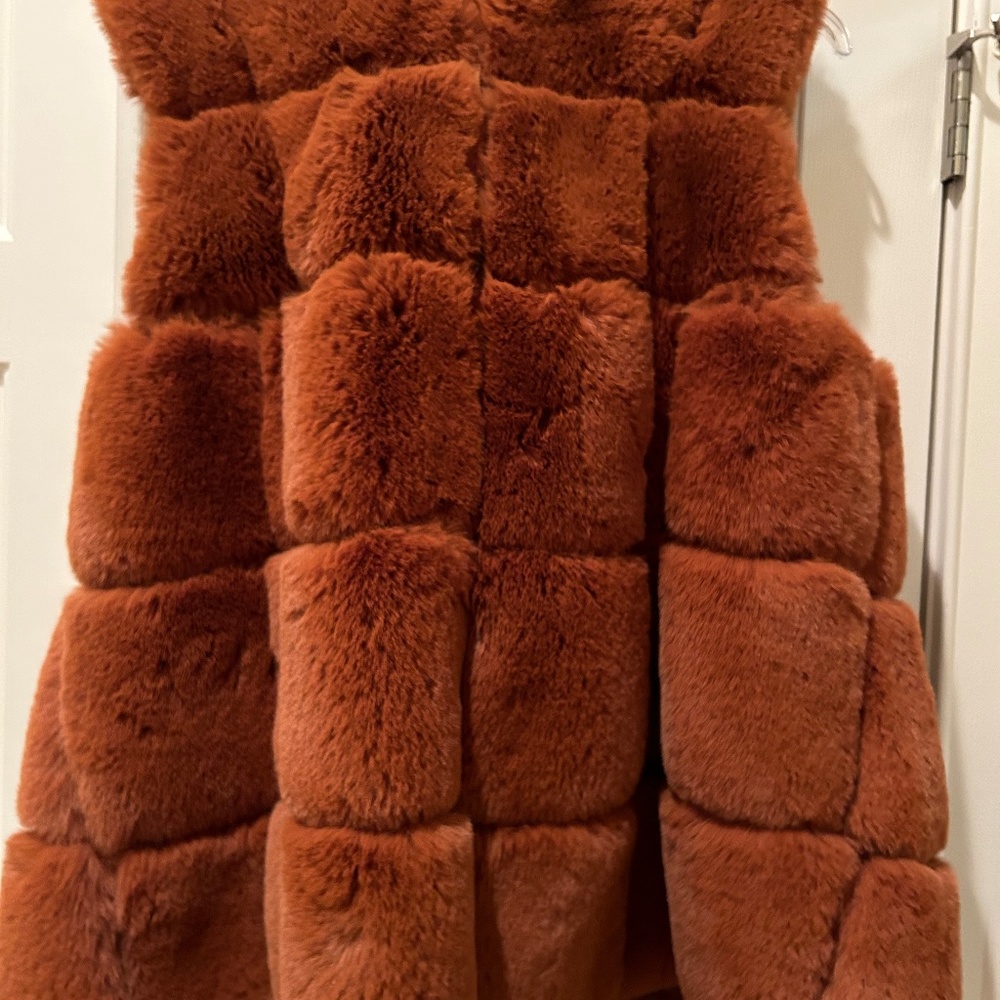 Jayley faux fur vest—One size fits most NWOT